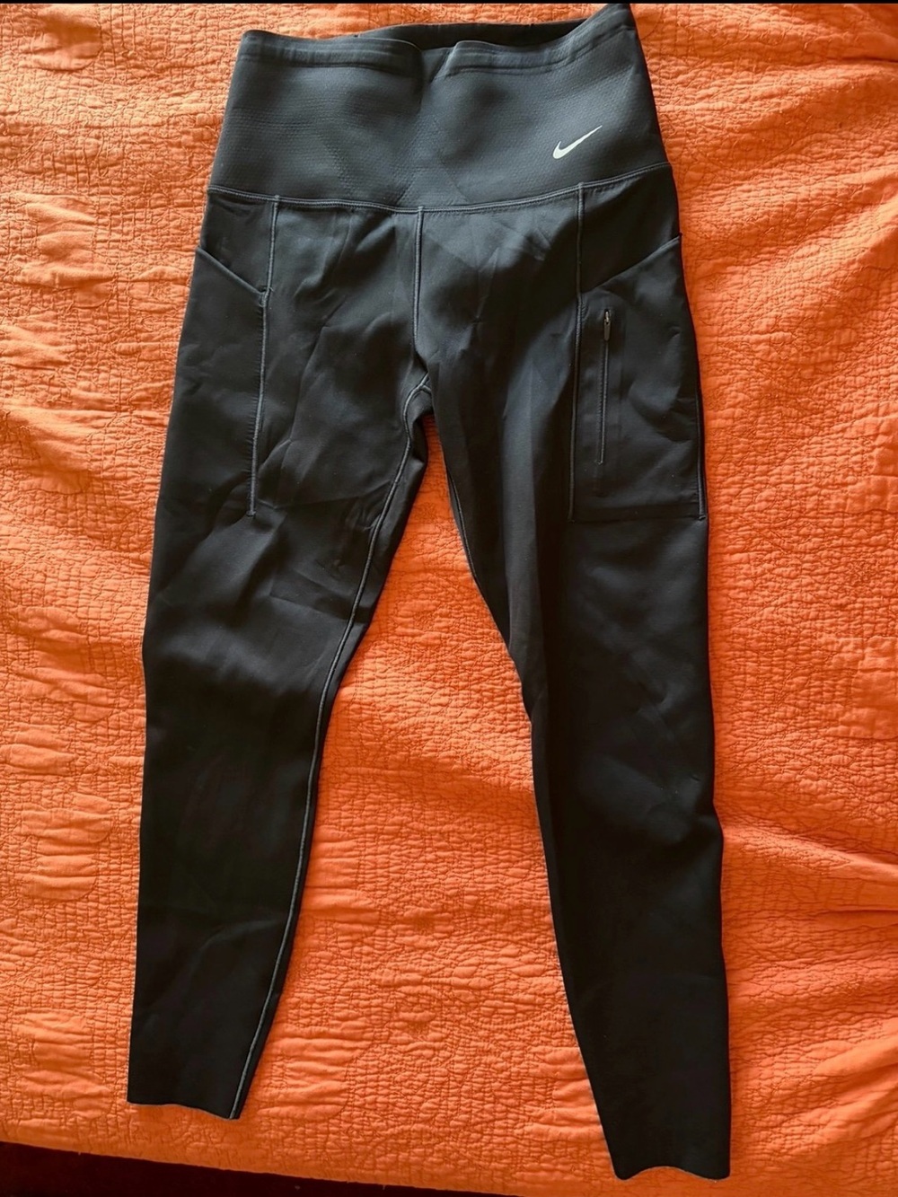 Nike women Black High-Waist Performance Go Firm Leggings with Side Zip Pocket